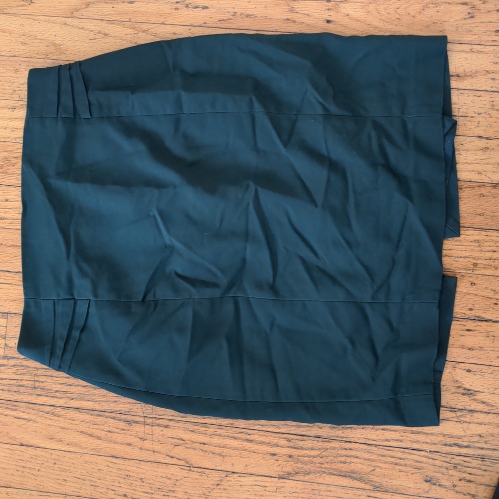 Express forest green pencil skirt - size 4